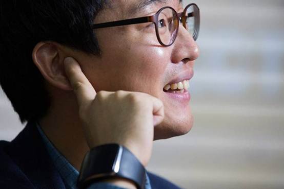 Choi Huyn Chul &dstrok;ược Samsung hỗ trợ thành lập công ty riêng &dstrok;ể phát triển ý tưởng về thiết bị TipTalk.